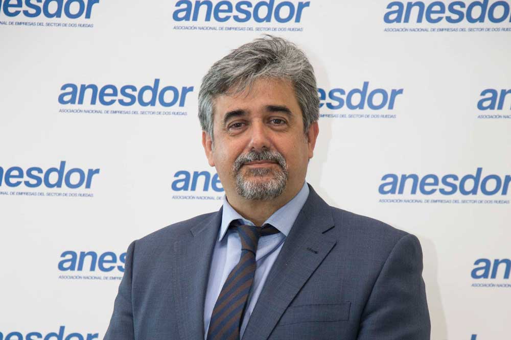 Víctor González, nuevo presidente de Anesdor Club del Motorista KMCero
