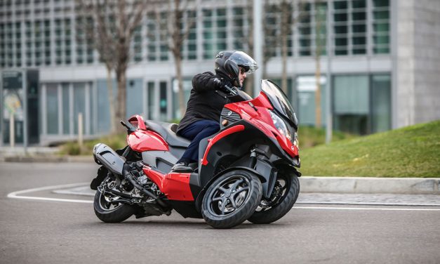 Quadro 3 2017: Un scooter de tres ruedas diferente