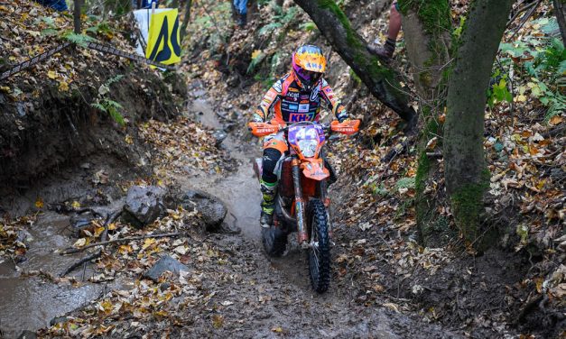 Laia Sanz se queda a las puertas de la victoria del Mundial de Enduro Femenino
