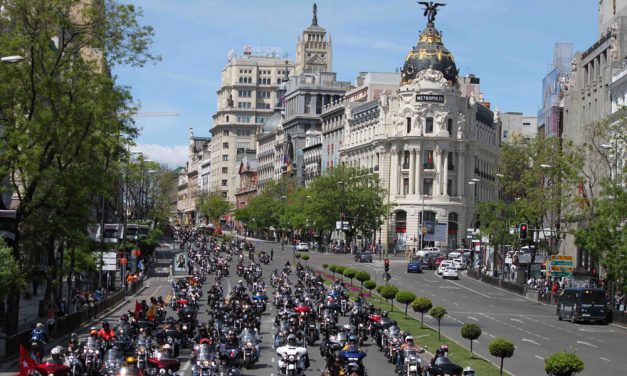 1.500 Harley Davidson por el centro de Madrid