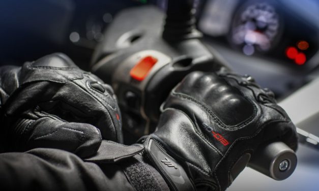 Guantes para moto con sistema Pro-Curve de Seventy Degrees