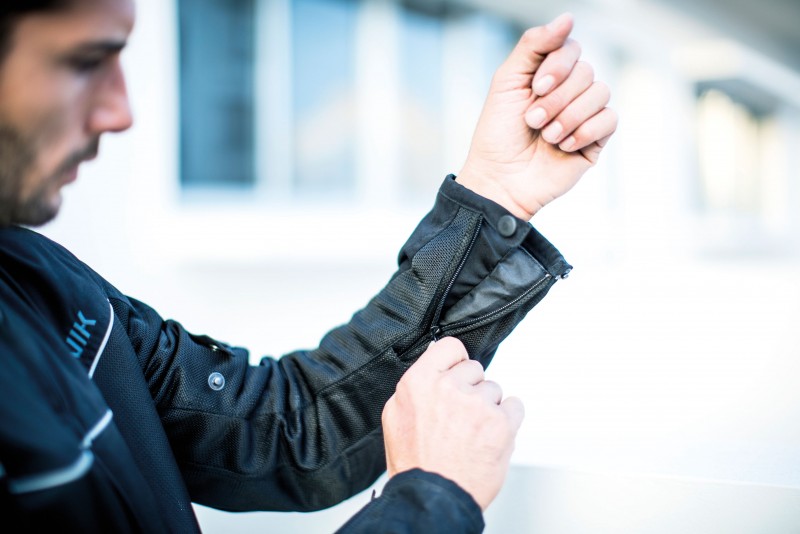 Chaqueta moto Merak de Hevik en negro