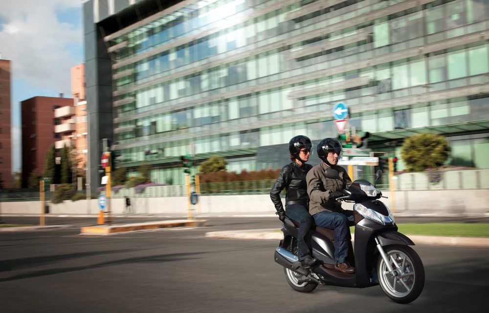 Barcelona podría tener un carril moto de acceso a la ciudad