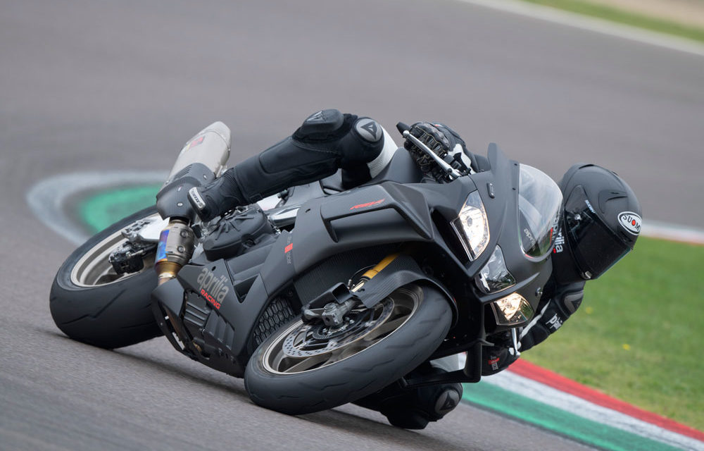 Aprilia RSV 1100 Factory y RR 2019
