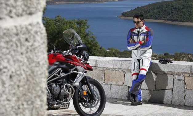 Chaqueta y pantalón touring de Seventy Degrees