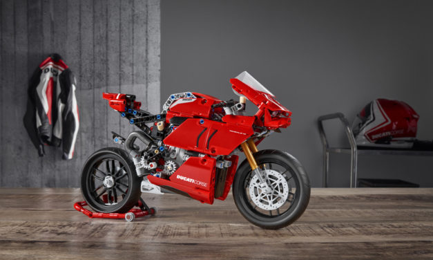 Ducati Panigale V4 R de LEGO
