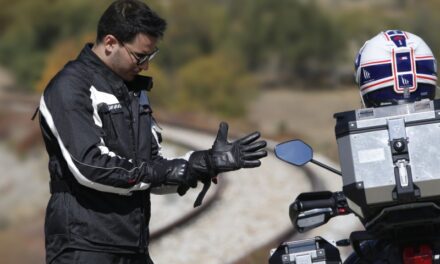 Seventy Degrees nos da 5 claves para elegir los guantes de moto