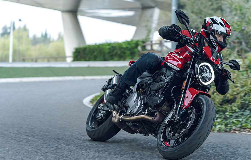 Ducati Monster 2021, la mítica moto naked ofrece su nueva cara