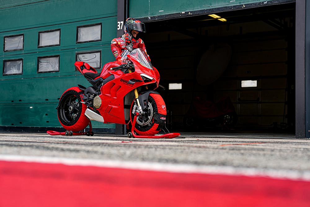 El precio de la Ducati Panigale V4S es de 32.990 euros