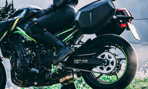 SHAD lanza sus primeras alforjas Hardshell para motos deportivas y naked