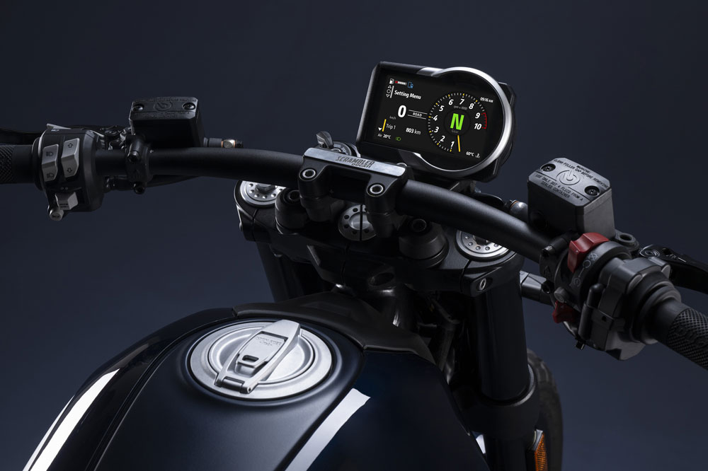 Detalle del cuadro de instrumentos de las Ducati Scrambler 2023