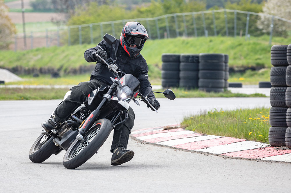 Malaguti ha logrado unos consumos muy bajos en esta XSM 125.