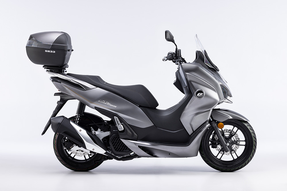 QJ Motor MTX 125 Scooter 125 Microh brido Club Del Motorista KMCero
