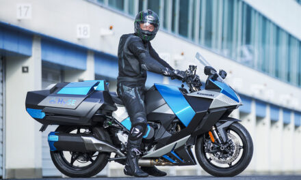 Kawasaki presenta su moto de hidrógeno